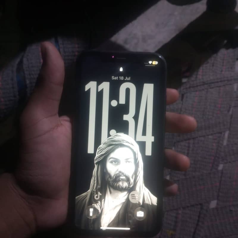 Apple iPhone 11 0