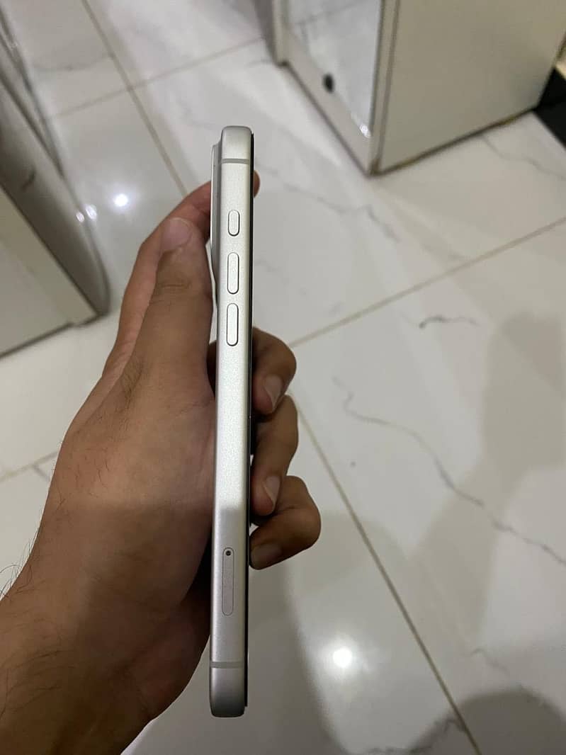 Apple iPhone 17 Pro Max 2