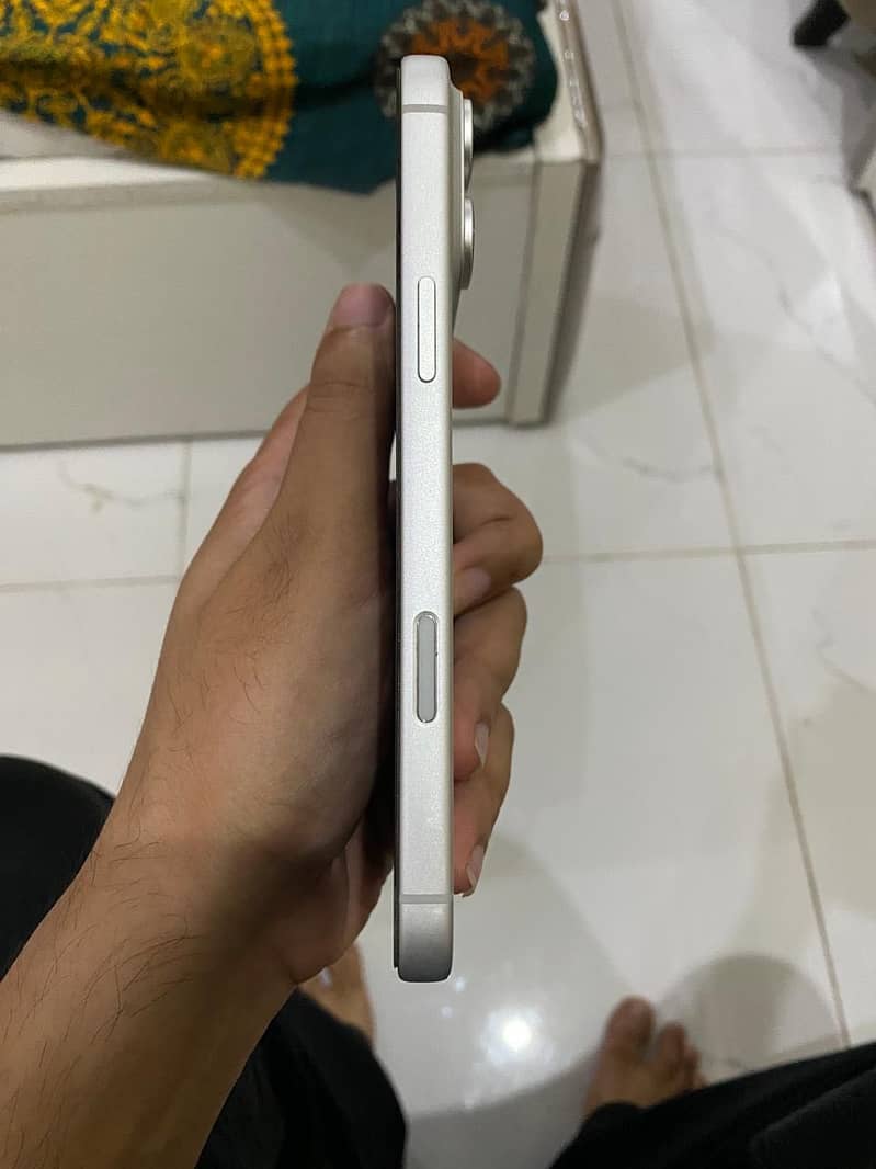 Apple iPhone 17 Pro Max 3
