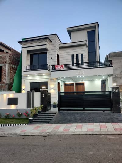 10 Marla Elite Designer House For Sale