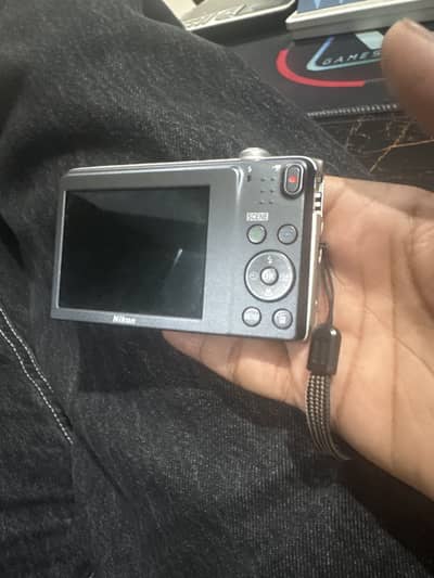 Nikon camera 8xwide