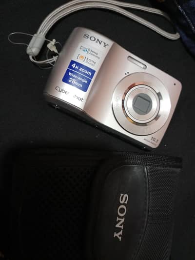 Sony Cyber-shot Digital Camera | 4x Optical Zoom | Excellent Condition