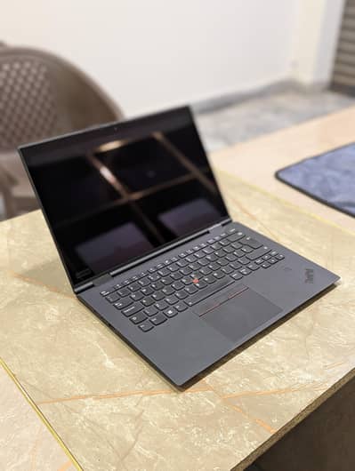 Lenovo X1 Yoga i5-8th gen 8/256 Touch 360