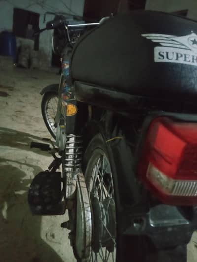 saf bike hai inejen ok ghar ki ghari hai