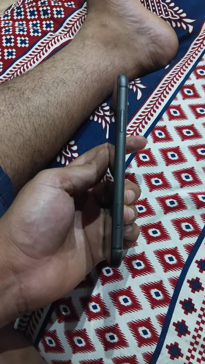 Apple iPhone 11 2