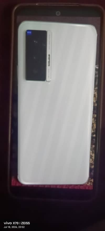 Vivo X70