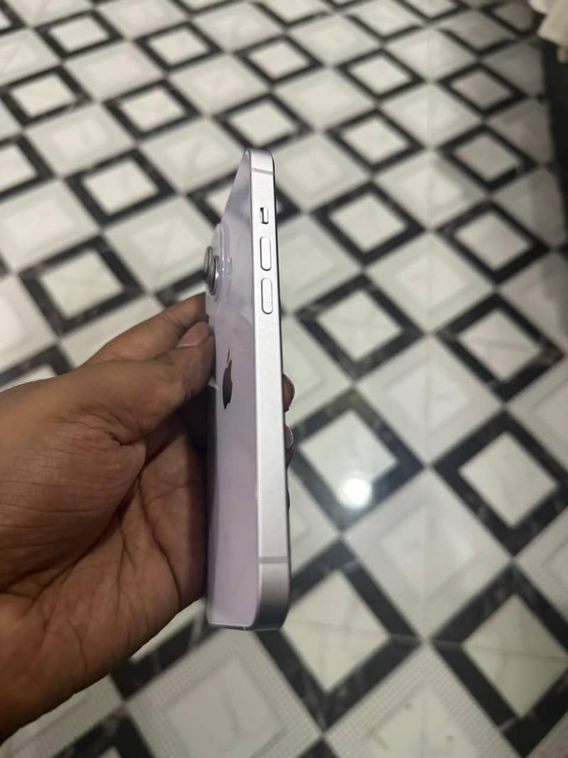 Apple iPhone 14 2