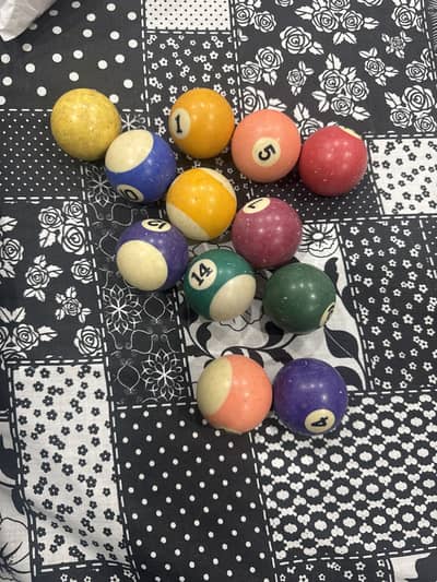 Pool balls