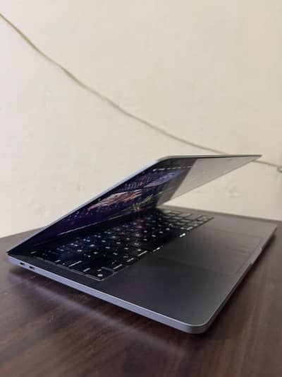 MacBook M1 Pro 2020 13.3 Inches 16/512