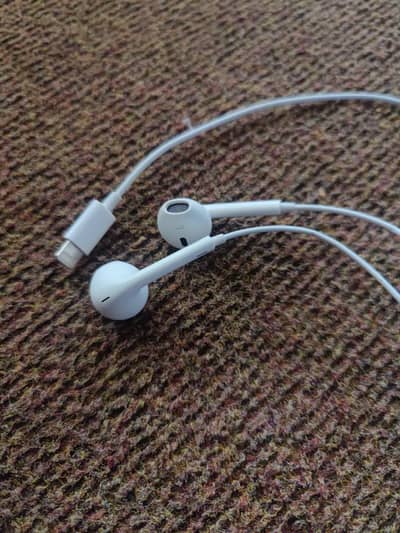 iphone earphones