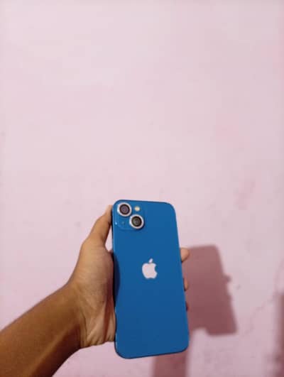 Apple iPhone 13