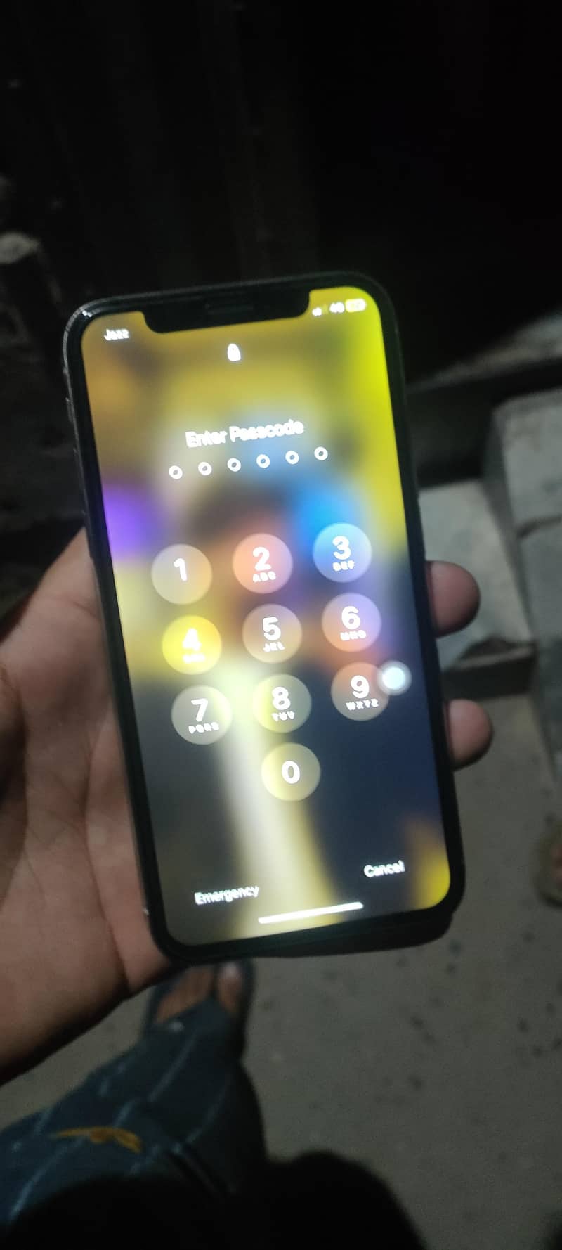 Apple iPhone X 4