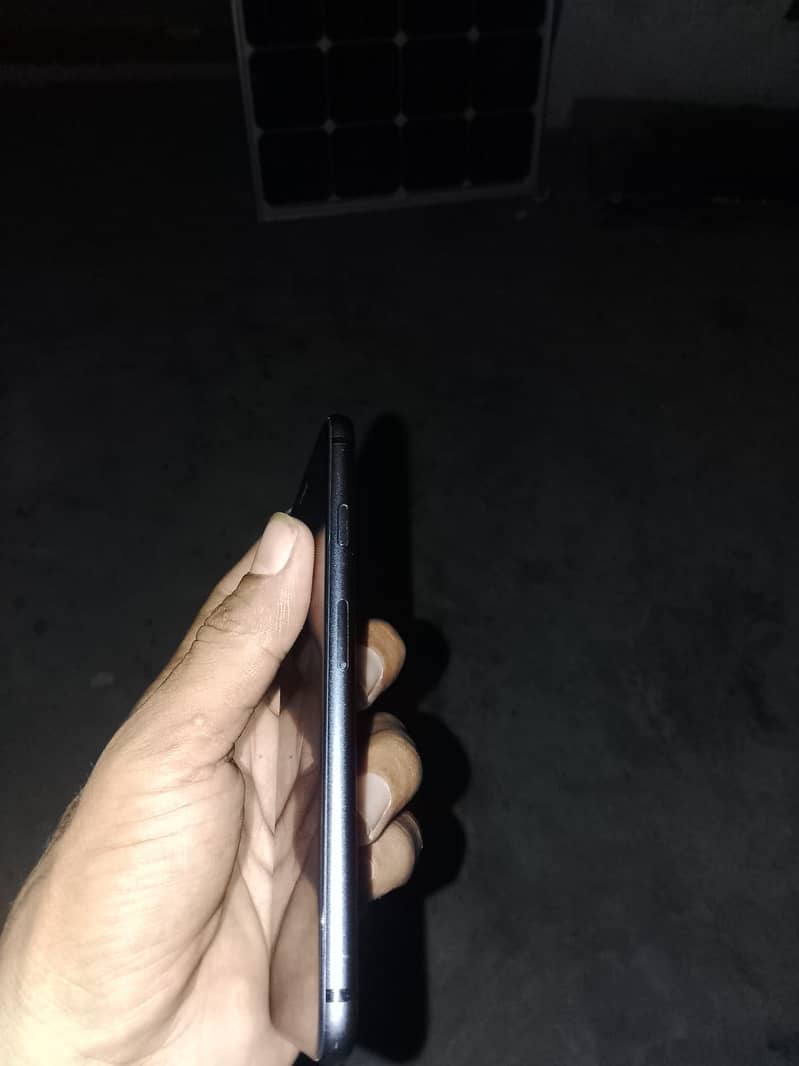 iPhone 8 5