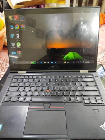 Lenovo x-1 carbon laptop fold-able