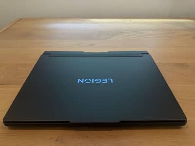 Lenovo Legion Pro 7 (16IAX10H) | Core Ultra 9 275HX | RTX 5090