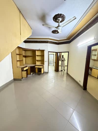 6 Marla Ground Portion For Rent (Islam Nagar)