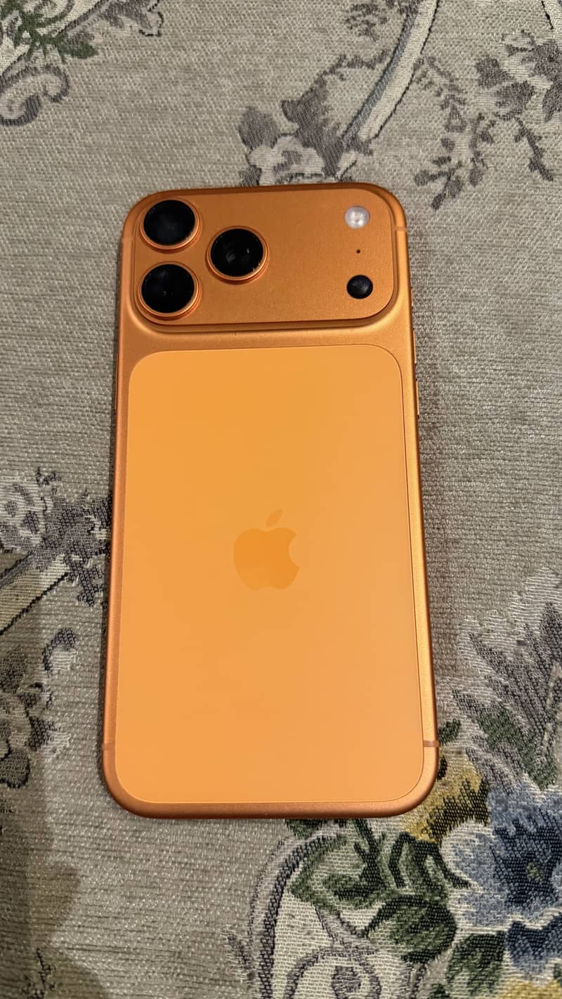 Apple iPhone 17 Pro Max 0