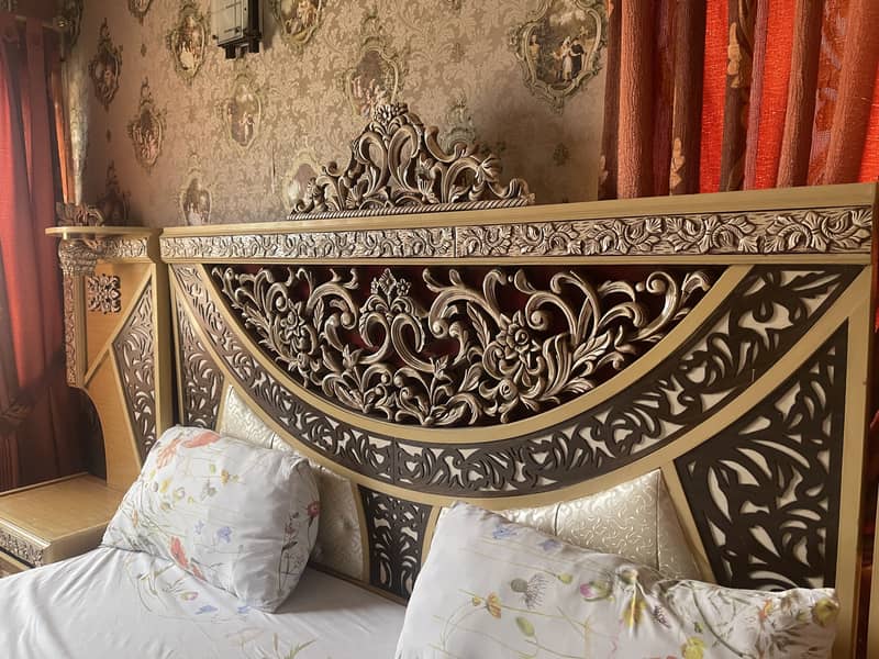 King size bed 3
