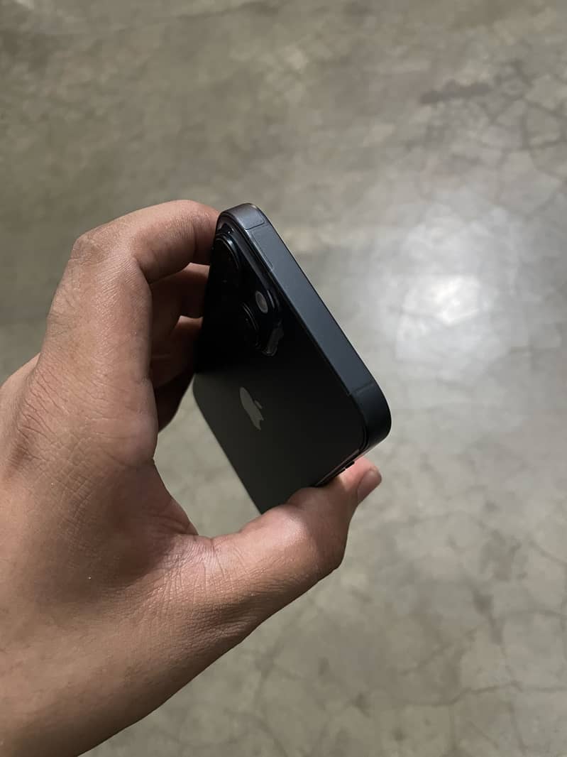 iPhone 14 5