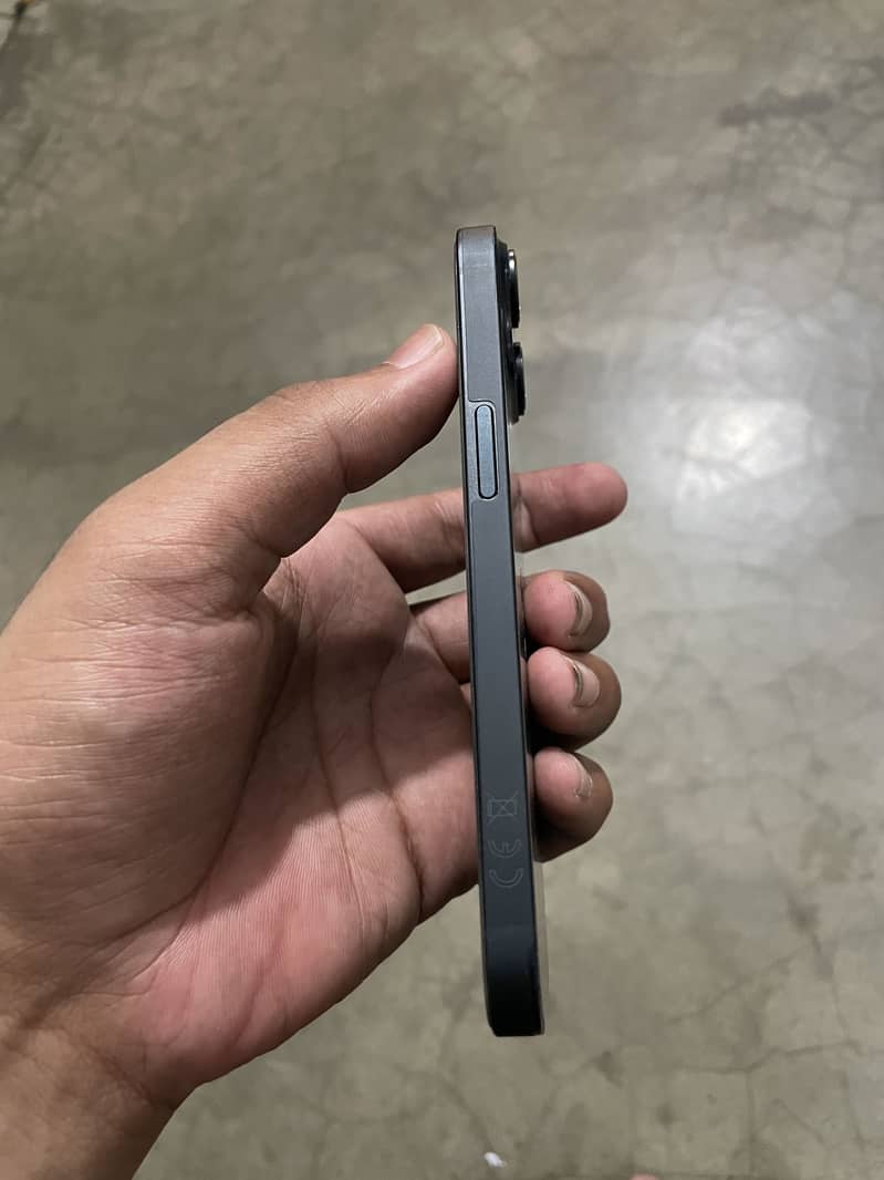 iPhone 14 6