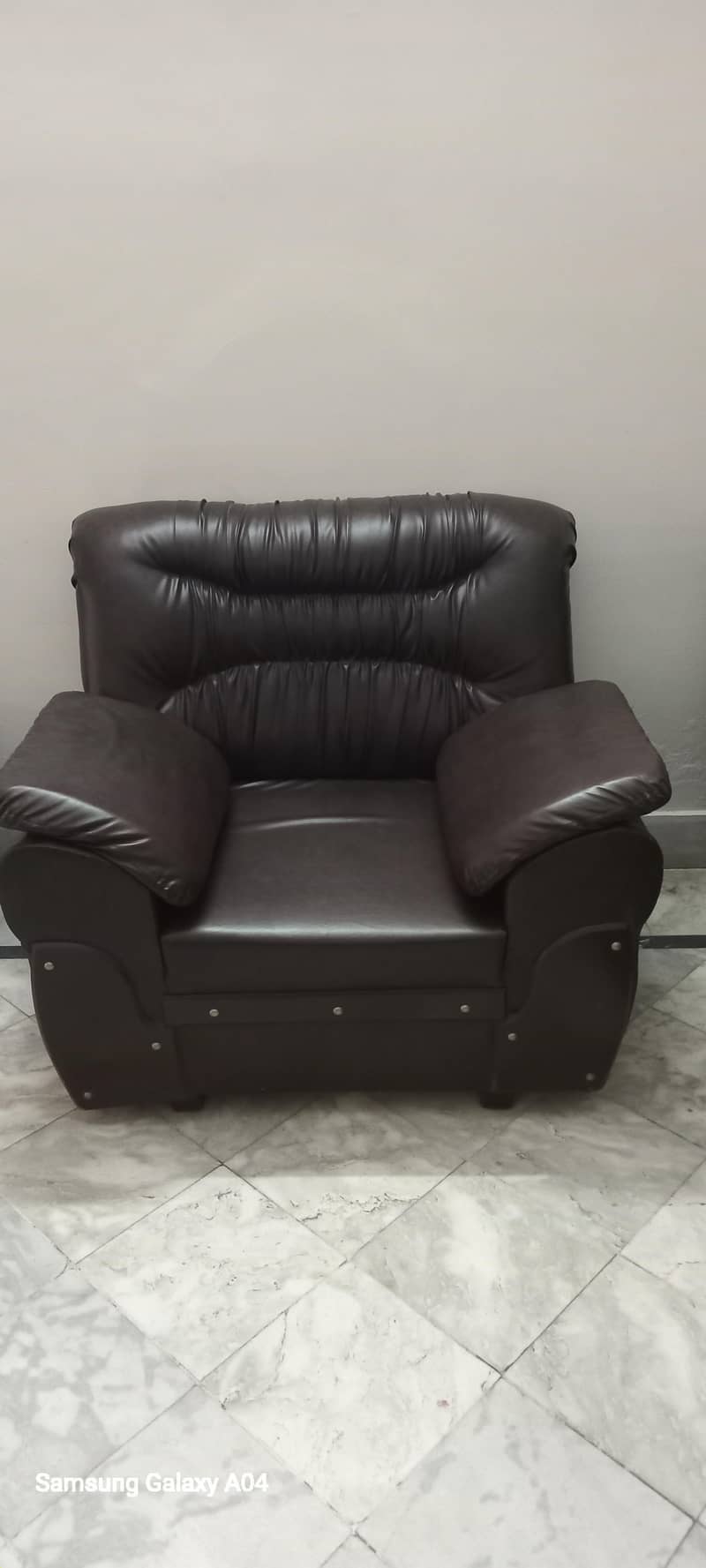 leader sofa set 2