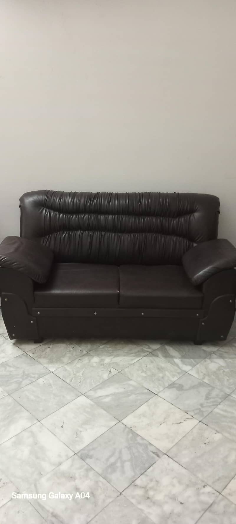 leader sofa set 3