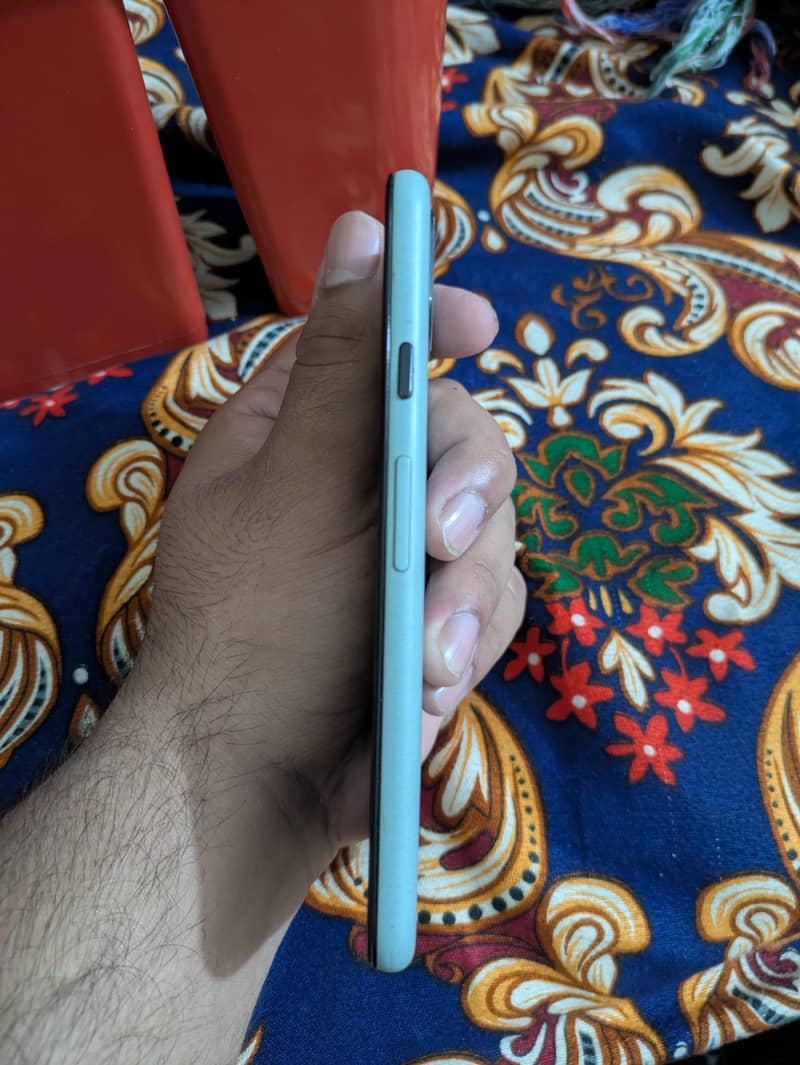 Google Pixel 5 2