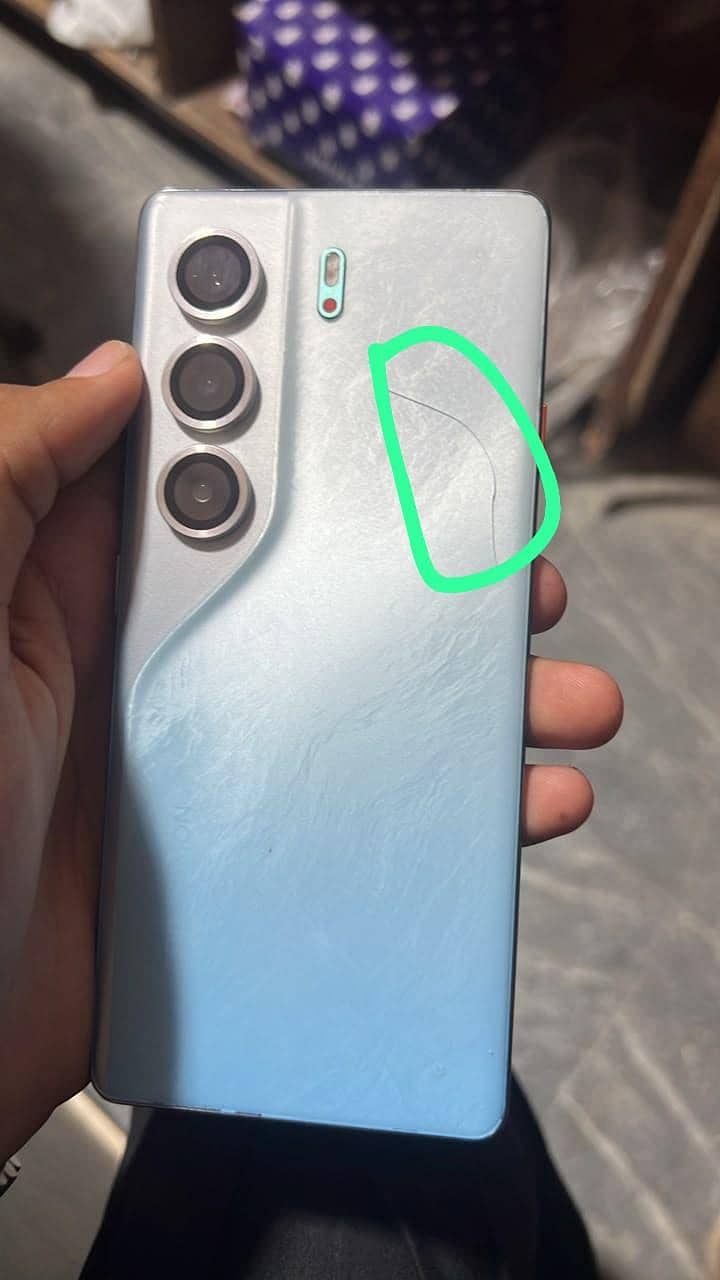 Tecno CAMON 40 Pro 6