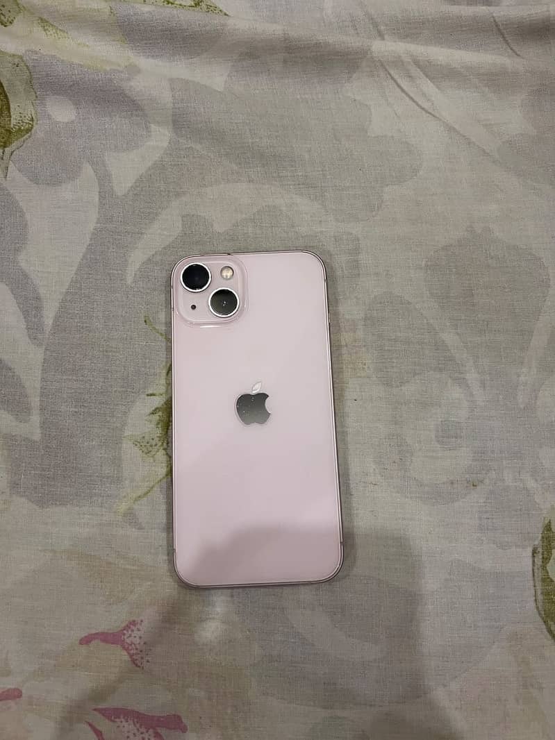 Apple iPhone 13 4