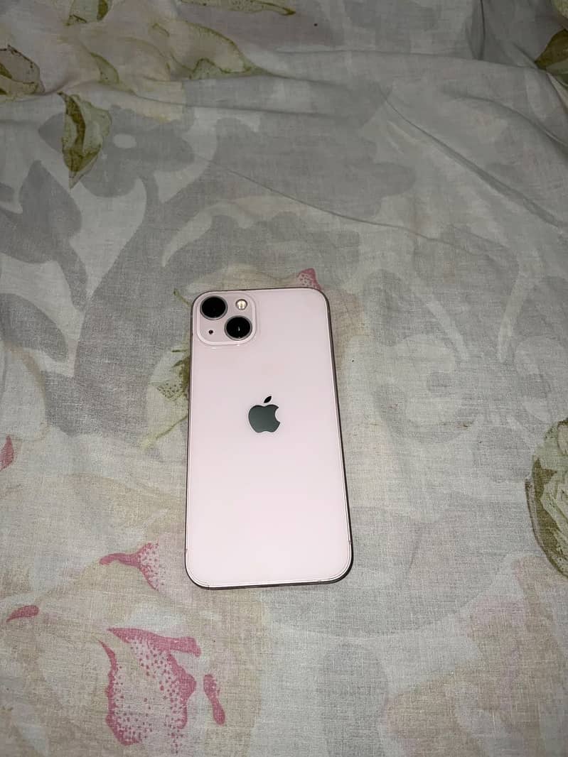 Apple iPhone 13 5