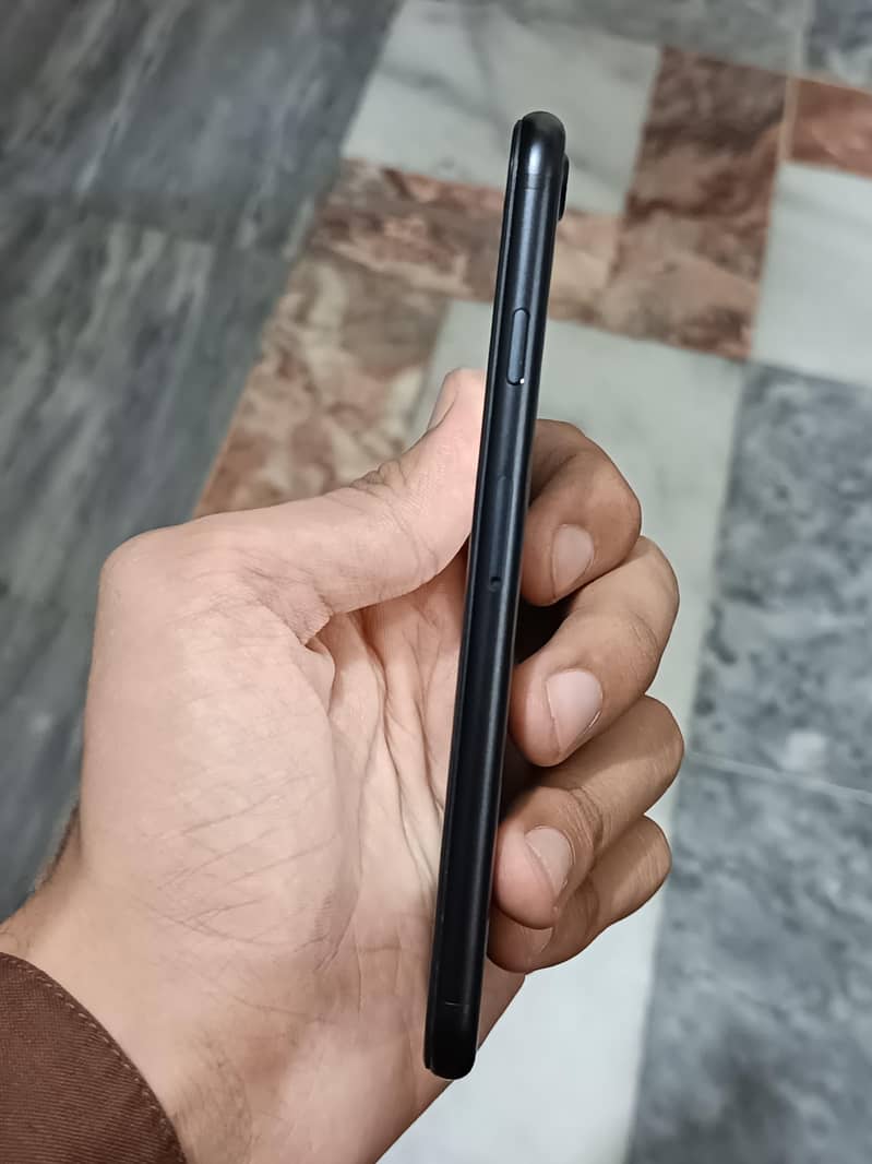 Apple iPhone SE 2