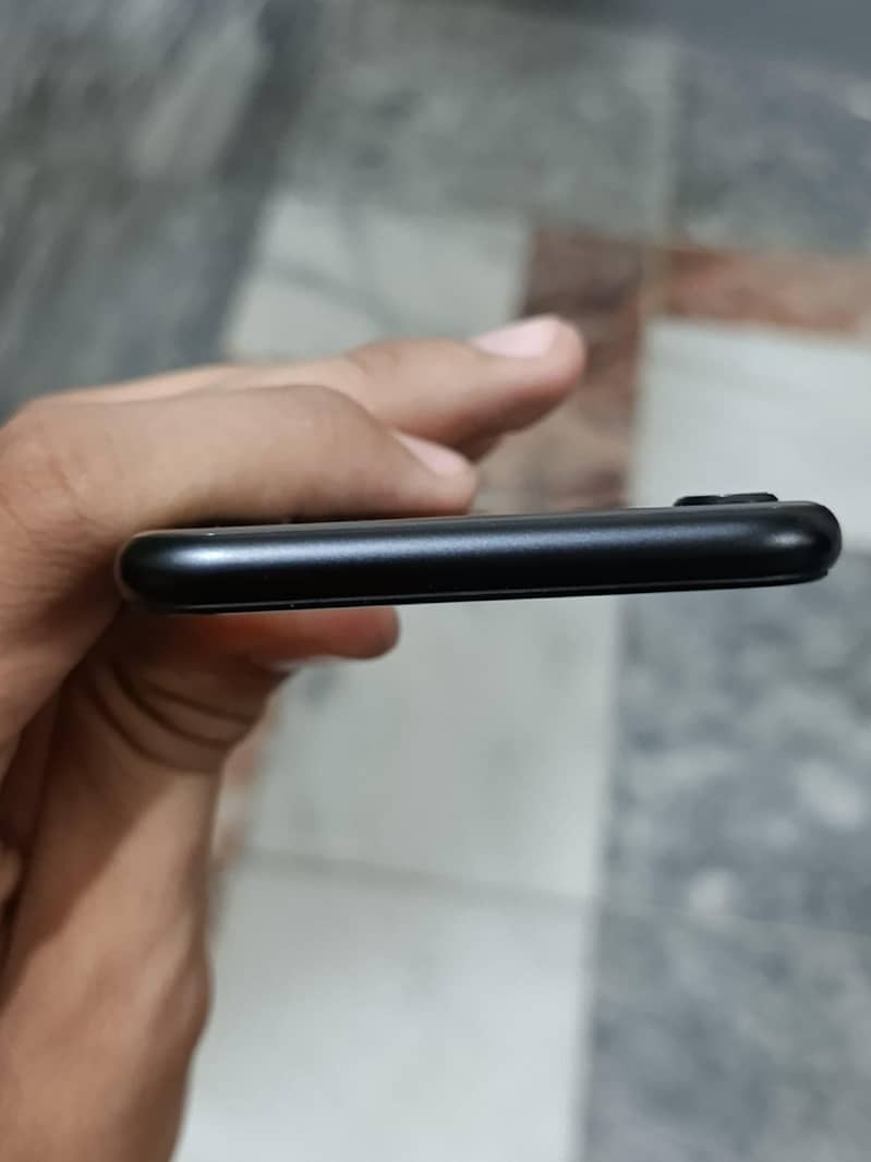 Apple iPhone SE 6