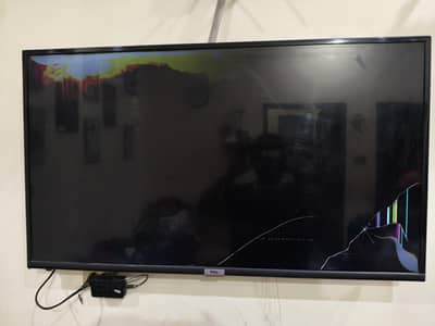 TCL Android TV 40 inch panel broken. remaining all ok. never opened.