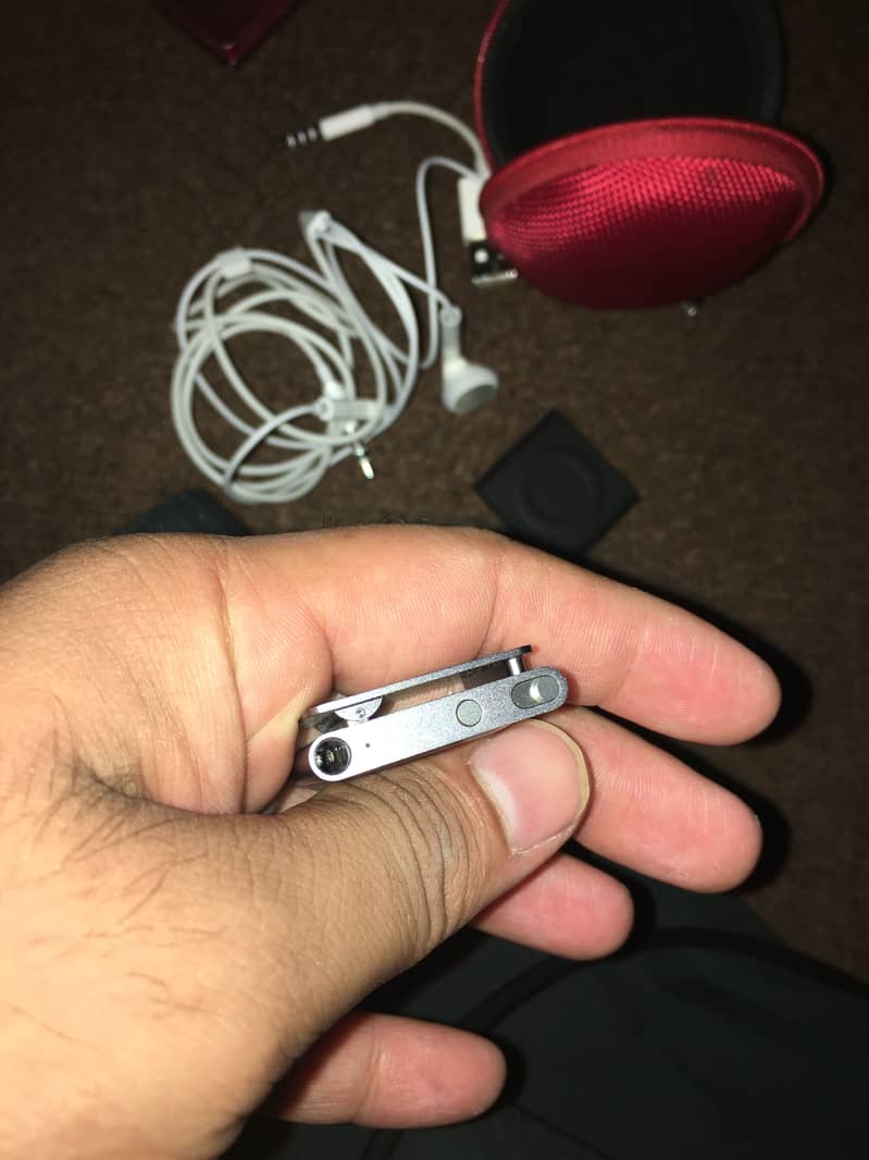 IPOD SHUFFLE 4 5