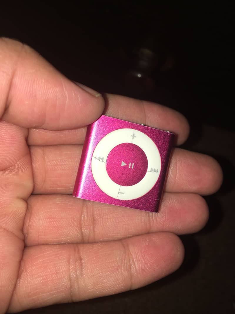 IPOD SHUFFLE 4 1