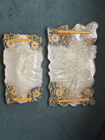 Resin tray set