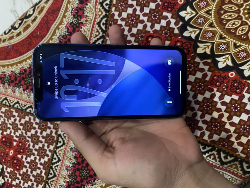 Apple iPhone 12 1