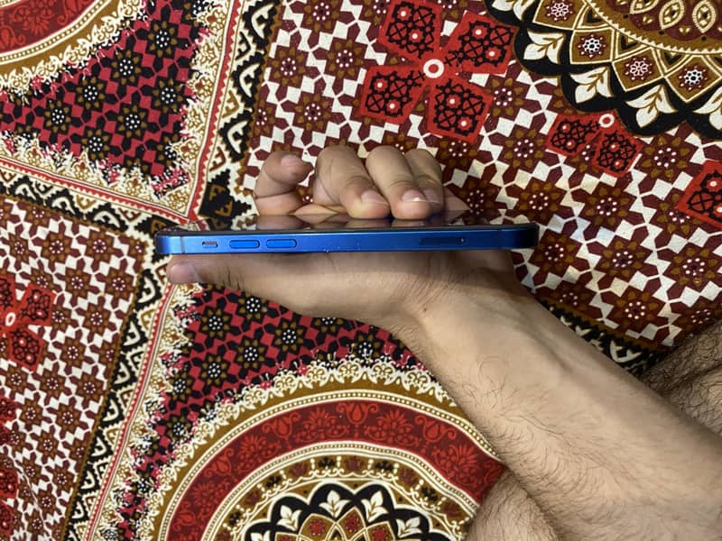 Apple iPhone 12 5
