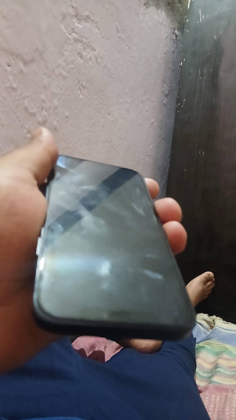 Apple iPhone 12 3