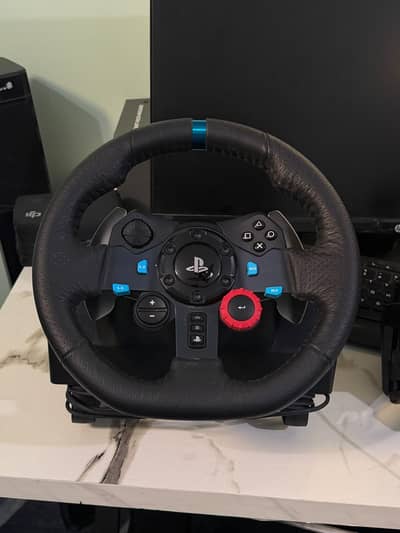 Logitech G29 Driving Force Racing Wheel + Shifter + 3 Pedals
