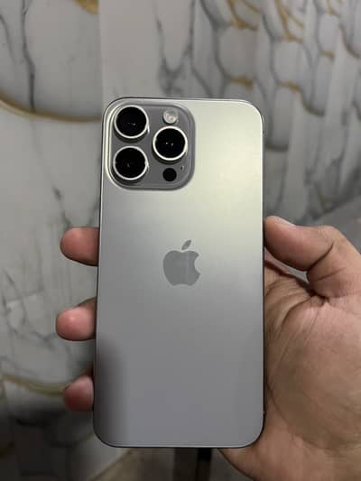 Iphone 15 pro max jv with box