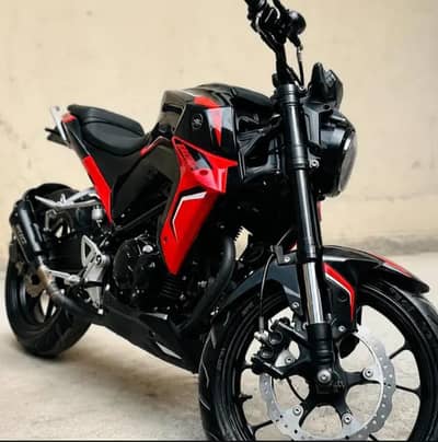 Superstar 200R Model 2025 Total genuine No actident PPF protected.