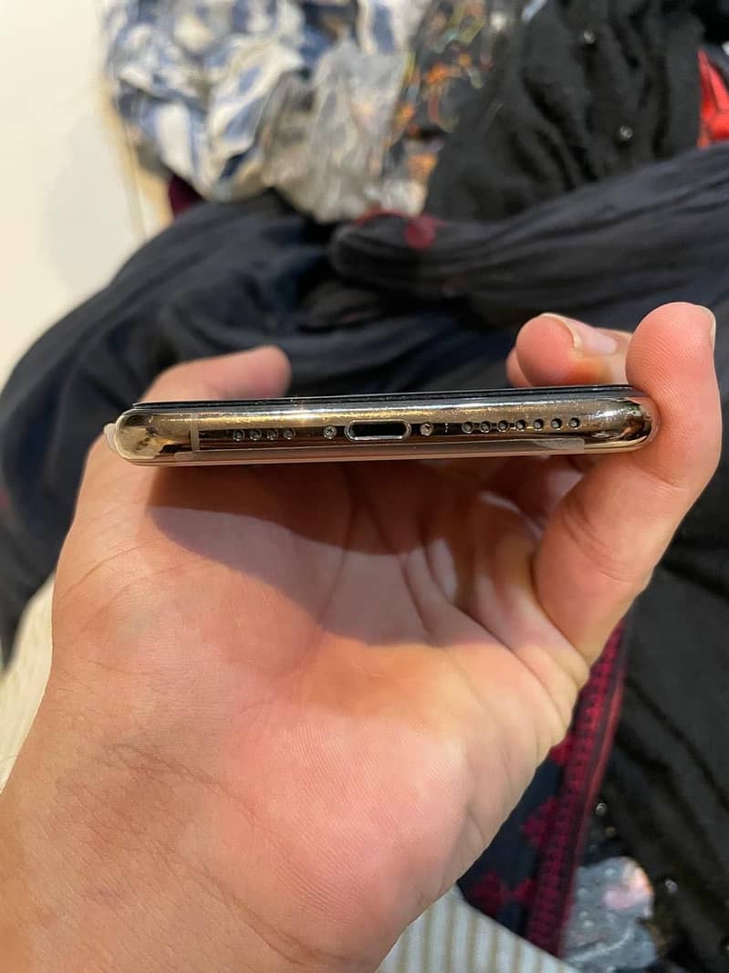 Apple iPhone 11 Pro Max 1