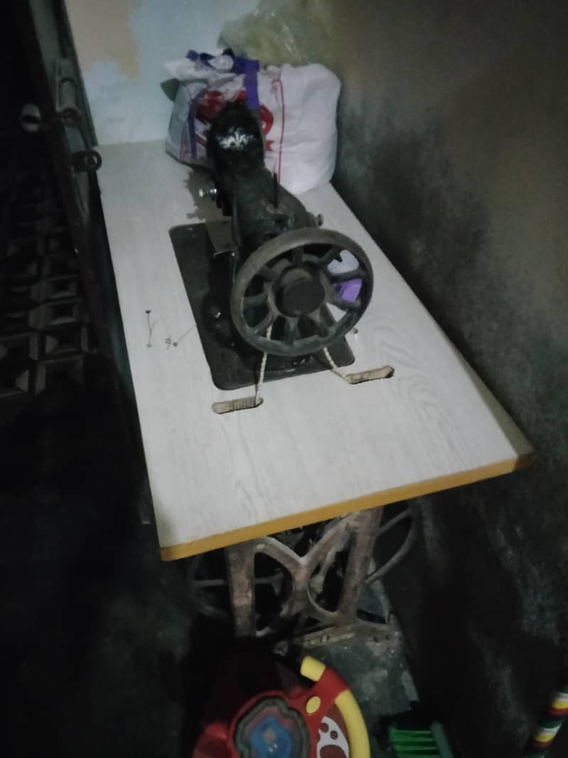 sewing machine only 1