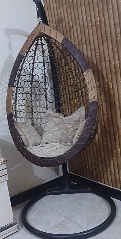 Indoor/Outdoor Hanging Swing Chair