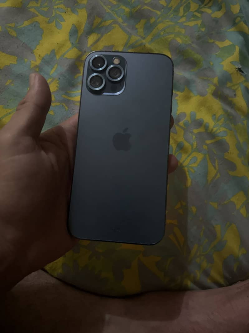 iPhone 12 Pro Max 3