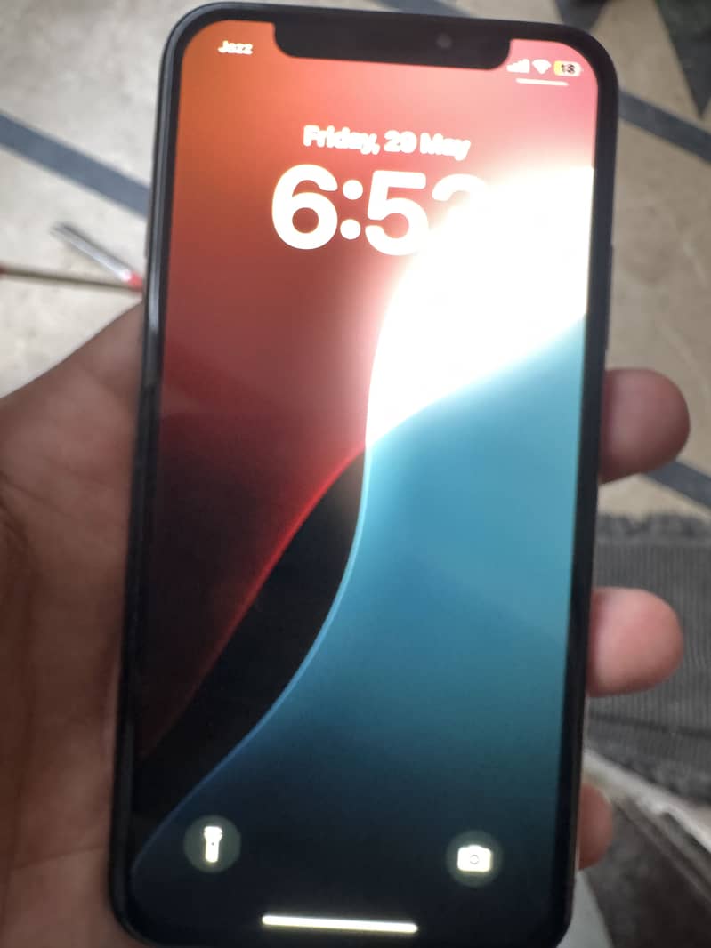 Apple iPhone XS 3