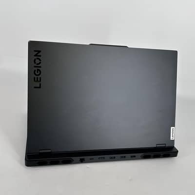 Lenovo Legion Pro 7 16ARX8H – Ryzen 9 | RTX 4090 | 32GB RAM | 2TB SSD