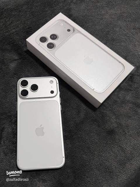 iphone 17 pro max 1