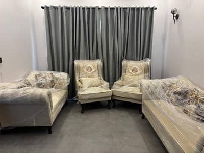 3 seat 2 seat 2 chairs sofa new like new